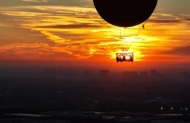 Passengers ride the Great Park Ballon at the sun sets in Irvine, CA, on Friday, March 25, 2022. (Photo by Jeff Gritchen, Orange County Register/SCNG)